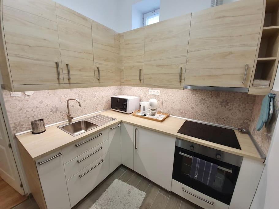 Andrea Apartman Miskolc Belvarosaban Exterior foto
